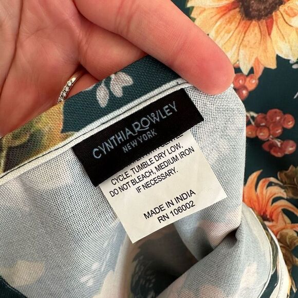 Cynthia Rowley 60” X 120” Oblong Rectangle Forest Green Sunflower Fall Foliage T - Picture 4 of 6